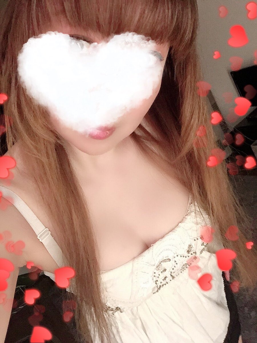 mizuki_ast's tweet photo. こんにちは♪
先週はご来店ご予約ありがとうございました🙇‍♀️
週末は天気が荒れるようだったので心配していましたがそんなに被害なくて良かったです☃️

今日は早いですが出勤しております♡
18時以降〜ご案内可能です☘️
残り1枠となっておりますのでお早めのご予約お待ちしております😊 https://t.co/kRx405rt1t