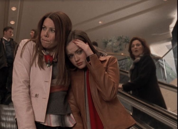 ggirlssss's tweet photo. ABRO HILO de la mejor relación madre e hija: 
#gilmoregirls
#rory #lorelai https://t.co/q64vsr2s63