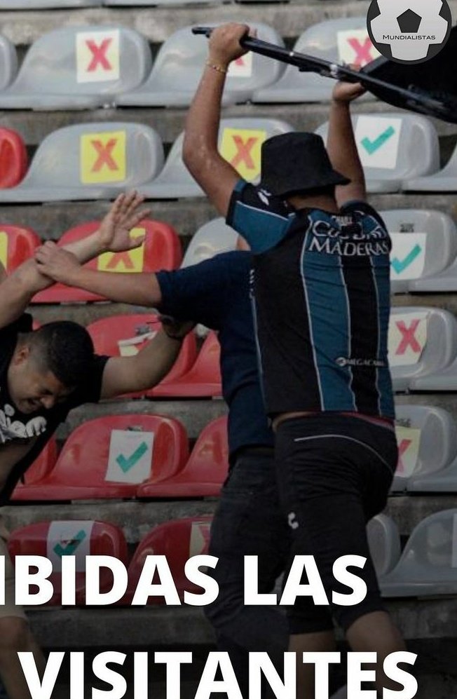 KikaDeOchmann's tweet photo. Si tú esposo,hijo,novio, fue ayer al estadio Corregidora y llegó con los tenis manchados de sangre, la próxima víctima puedes ser tu. 
#SIHAYMUERTOS 
#QueretaroAtlas 
#ASESINOS 
#asesinosdequeretaro https://t.co/7EcEMrEBRg