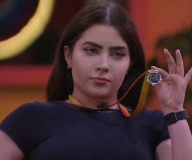 Dani_ella_20's tweet photo. JADE APELOU! Se você quisesse ajudar uma instituição de caridade já teria ajudado com o seu próprio dinheiro e não usar isso como argumento para ficar no paredão. #forajade 🐍 https://t.co/4ancRPeRWT