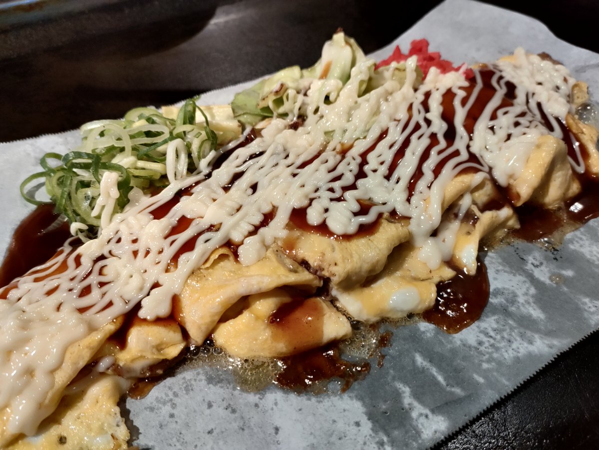 MeshioIizuka's tweet photo. 京橋から一つ隣の鴫野にある鉄板焼屋さん「ぎんちゃん」で一杯。
ビールによく合う鉄板焼メニューは最高！いつ行ってもビールジョッキが冷え冷えなのもGOOD。チーズとん平焼が旨かったです！お店も綺麗にされていていい感じです！
大将のてこ捌きを眺めているだけで酒が飲めます。 https://t.co/4yxksASfSQ