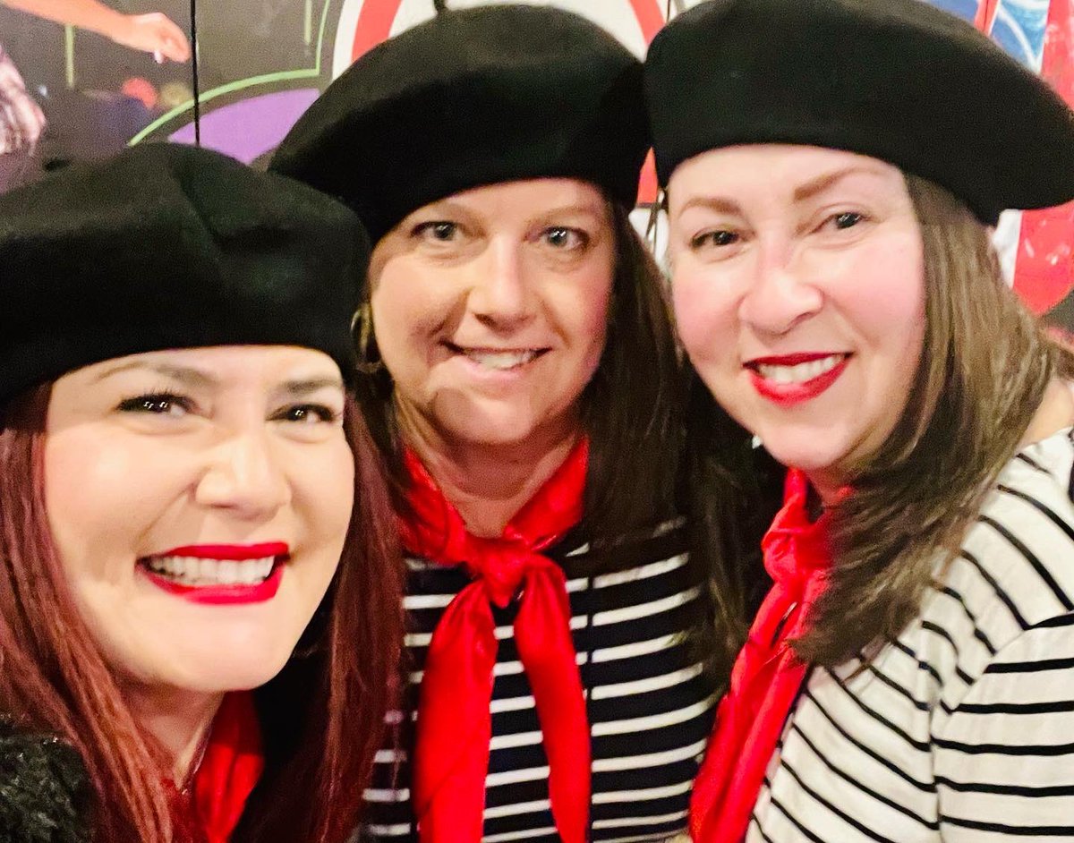 CoronaMrs's tweet photo. What an incredible CADA 2022 Conference! Thank you DATA &amp; VUSD for believing in school activities that connect our students, staff &amp; families to their school. Blessed to have an amazing DATA Team… let’s just say we ROCKed the spirit! 🌎 💙@CADALeaders Feeling refreshed! 🤗🥰 https://t.co/FeZZaDthWf