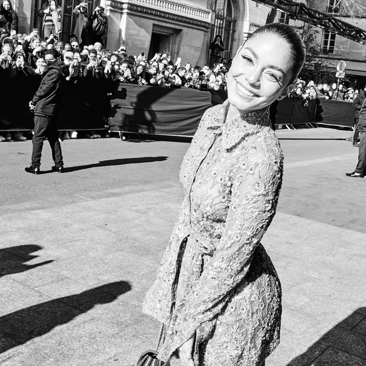 SourceHudgensFR's tweet photo. 📸| 'PARIS #FashionWeek ' https://t.co/u0uXRvHpDI