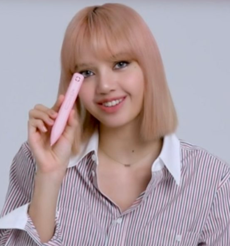aesthypink's tweet photo. they all smell like baby cologne with tiny bits of fruity scent #BLACKPINK #angbangobango https://t.co/MZFdYl4KvP