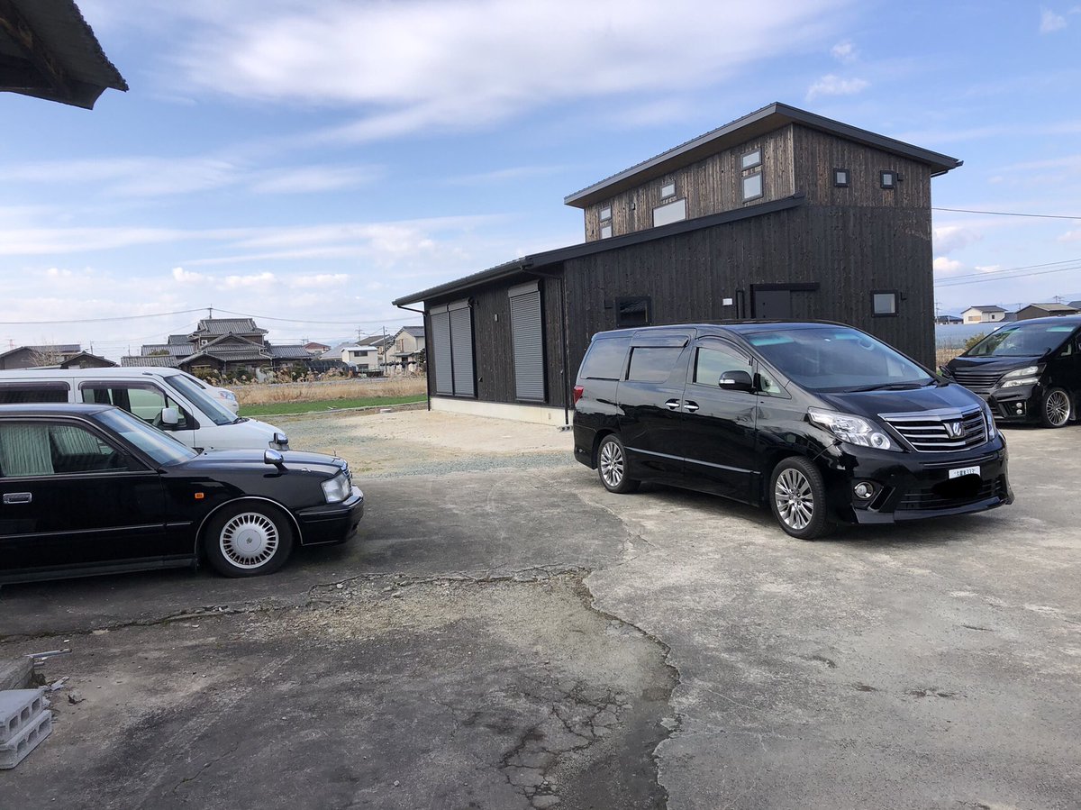 kinokoman_5's tweet photo. 電動ガレージ便利やな👍クラウン洗車せやこて！
昔の雑誌で見つけたS君🤣 https://t.co/xJbQq1LWZG