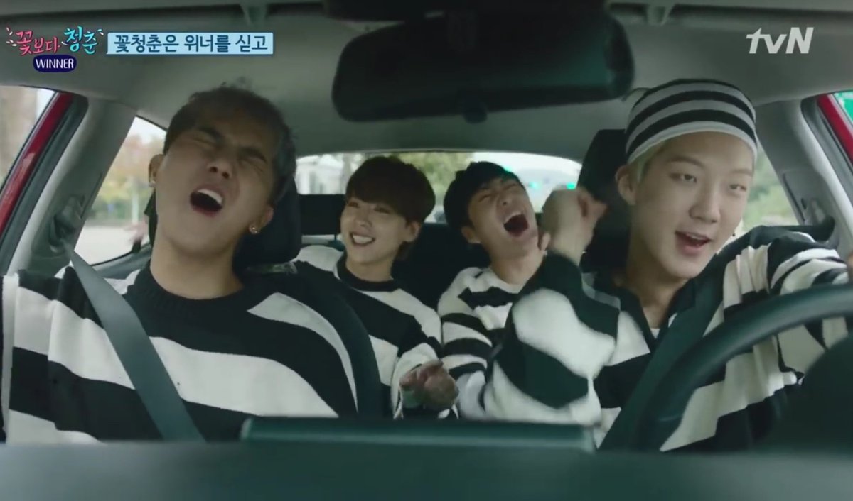 winneggs's tweet photo. does it ever drive you crazy just how fast the night changes 

#WINNER #위너 @yginnercircle
#MINO #HOONY #JINU #YOON https://t.co/o4VFnDQrYD