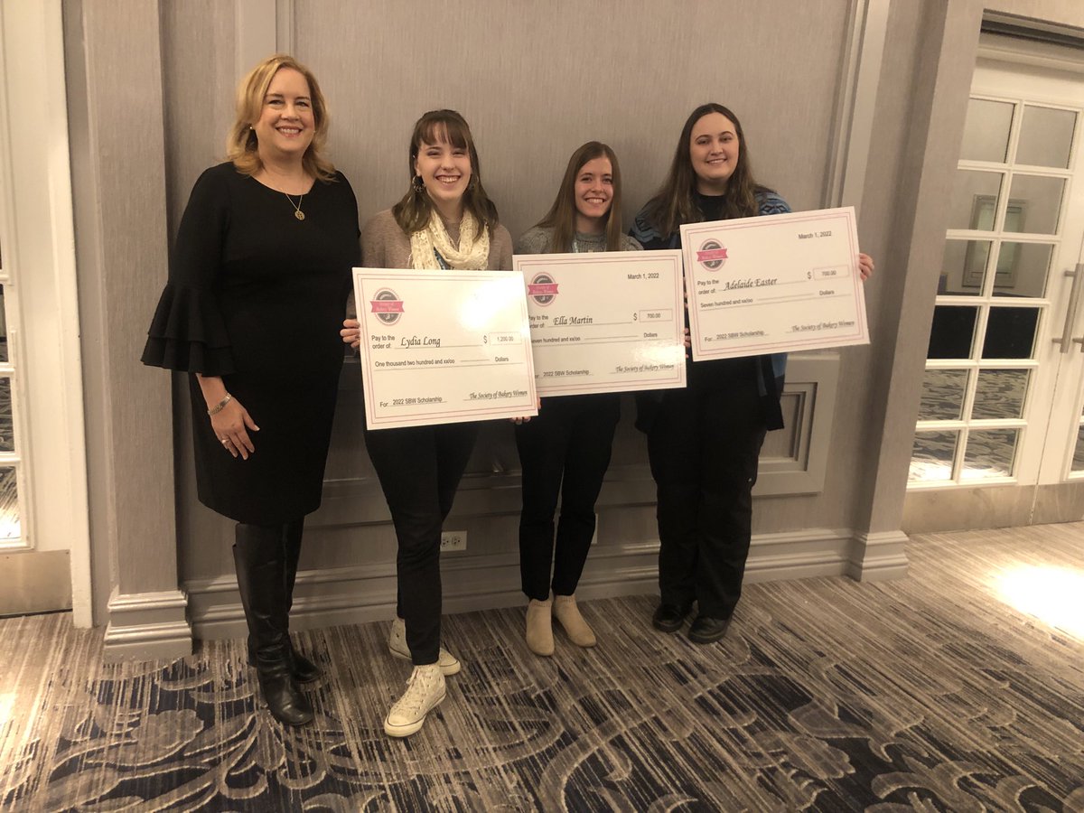 LeeSanders_SBW's tweet photo. 2022 brings four new SBW scholarship winners - congratulations  to KSU Bakery Science &amp; Management students Lydia Long, Ella Martin, Adelaide Easter &amp; Rachel Featherstone (not pictured). Excelling in their studies, extra-curricular activities and passion for baking. #bakerywomen https://t.co/yVh8LDkHre