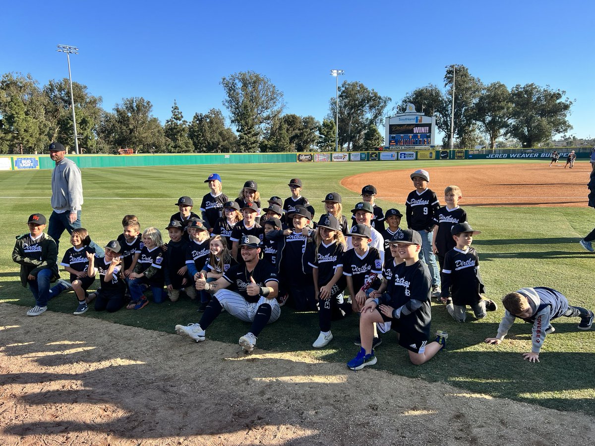 TheJeremyHarris's tweet photo. Great day at the ol’ ball field. @LBDirtbags take the series. And Huntington Valley Little League Dirtbags take the field! #GoBeach #HVLL #MLBWho https://t.co/hTx9fCpNNu