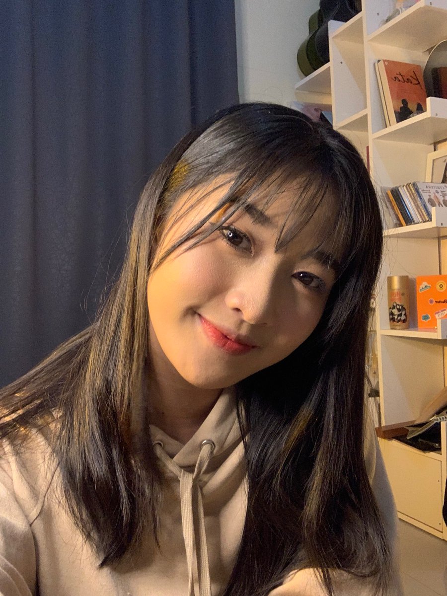 C_OnielJKT48's tweet photo. Mondayyyyyy https://t.co/KC4ZRALFsr