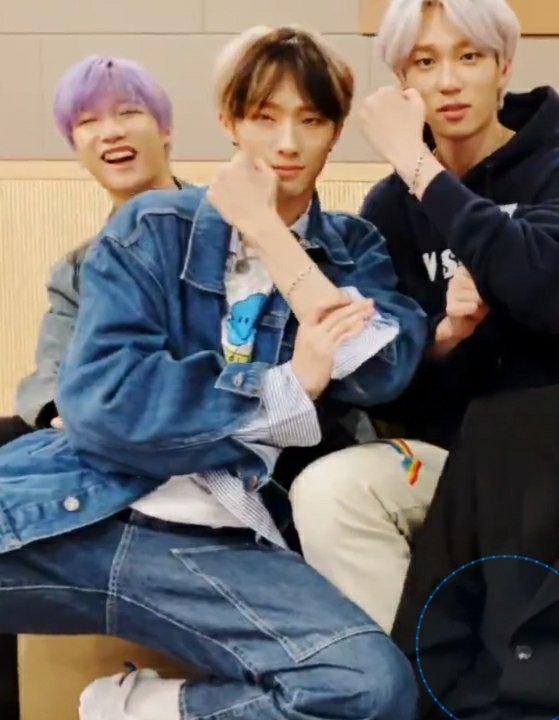 jiungeek's tweet photo. Jiung wearing the couple bracelet with theo which theo lost alr is so precious…😢
( can't blame theo at all cause i always lost my accessories as ENFPs…maybe i have blackhole in my house😔 )
https://t.co/IjEouHr7jP https://t.co/MNX6YG949D