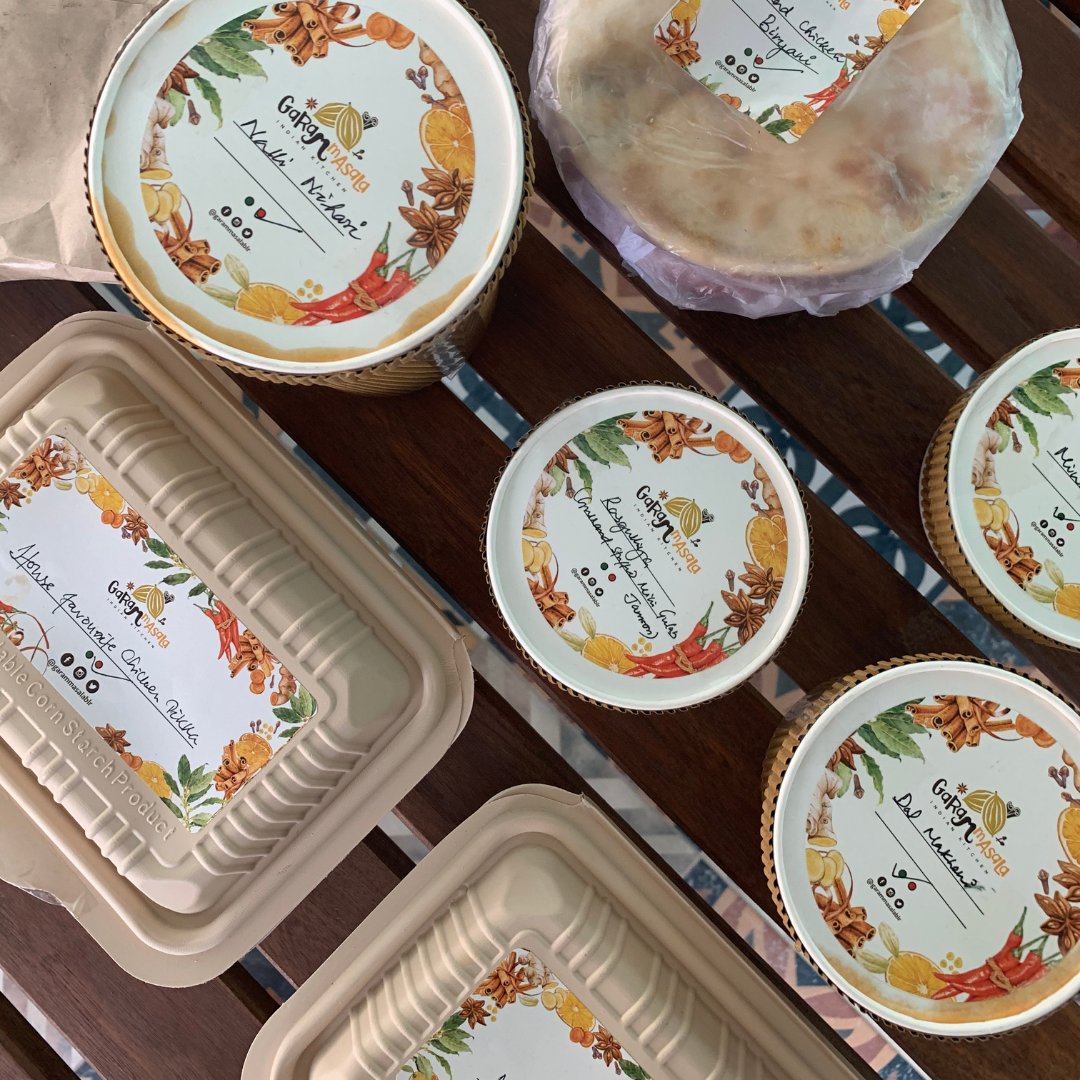 #Mondays are made better with your favourite dishes like, #MuttonBiryani, #ChickenTikka, Rasgulliya and so much more. Treat your work buddies to a North Indian feast, we are available on #Zomato, #Swiggy and #Dunzo. Order now!

#Foodies #Work #Lunches