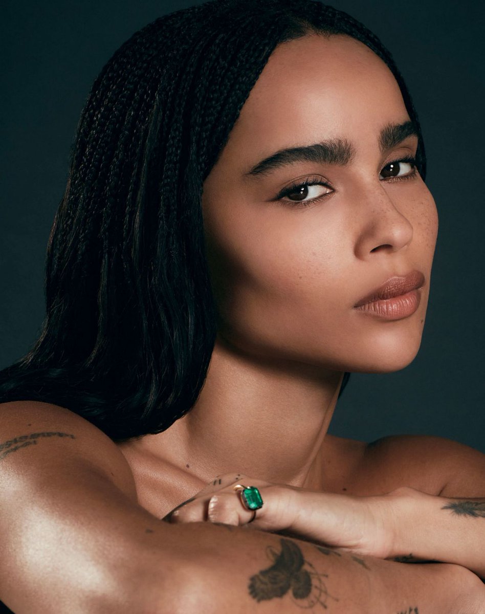 MovieCrazyP's tweet photo. Zoë Kravitz, #Catwoman en #TheBatman, en #TheObserverMagazine edición marzo 2022. https://t.co/cH5VJKlwmR