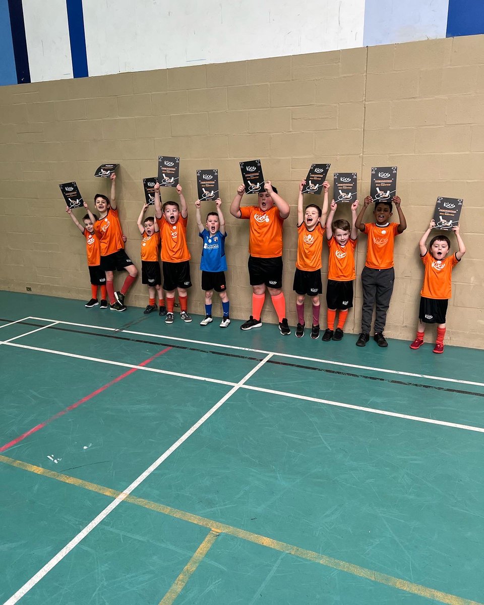 Our Genesis Academy superstars received there Kixx certificates yesterday 🙌🏻🧡