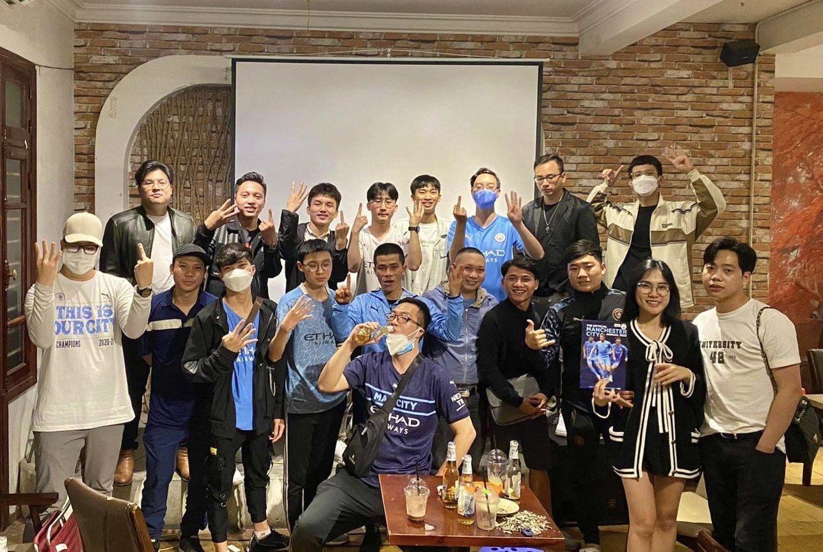 MCVNOSC's tweet photo. 1-4 is too much for an evening 😂
Ha Noi, Viet Nam
#mancityosc https://t.co/lIcyQAoIsM