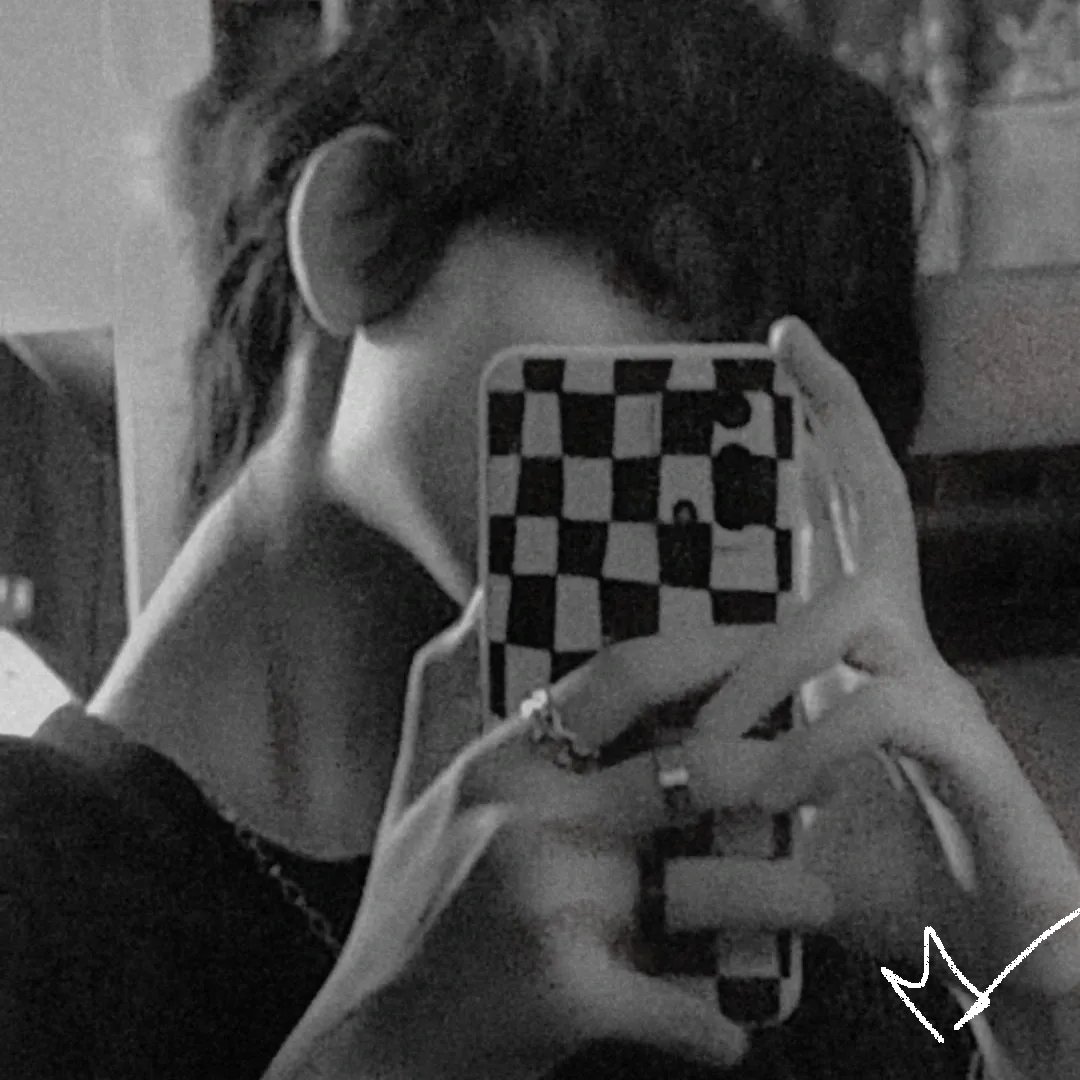 เห็นสันกรามกับคอนั่นไหม