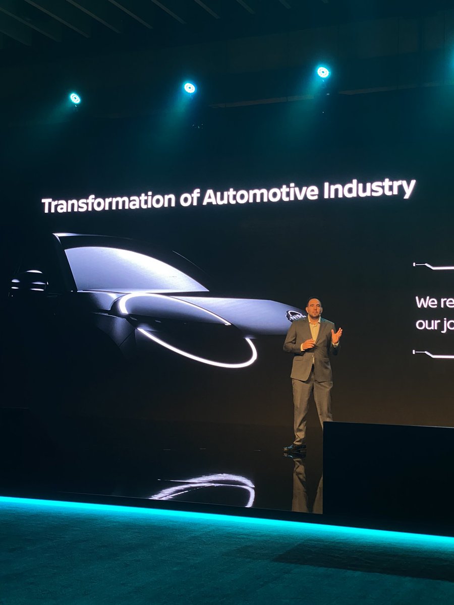 AutoDriftAE's tweet photo. Thierry Sabbagh @NissanME talking about the transformation of the automotive industry and unveiling the #Pathfinder2022 https://t.co/cfYuVxD2p6