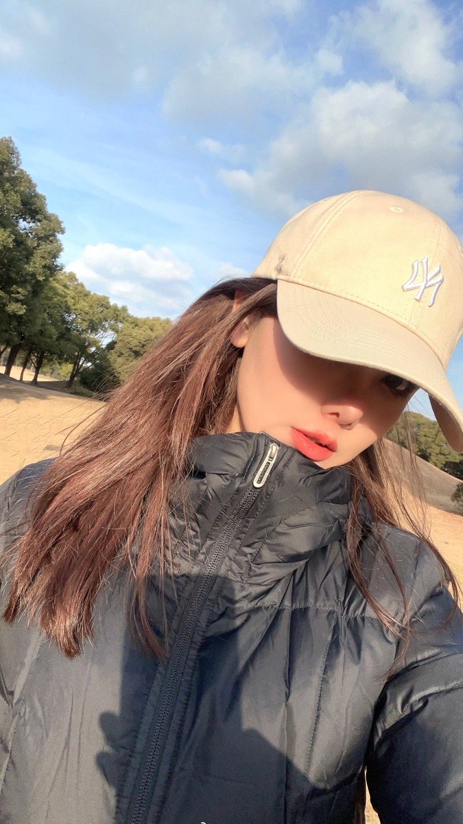 新年初打 #ゴルフ女子 #投資初心者さんと繋がりたい #日本株 #米国株 #SBI証券 #LINE証券  #楽天証券