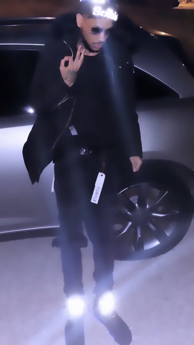 havinbags's tweet image. I was fucked up 😢had too rob for the money i married my Glock❤️💍 I was geekin too bag sum #LLDAMEN 💕🕊 freedamen 🔒💯