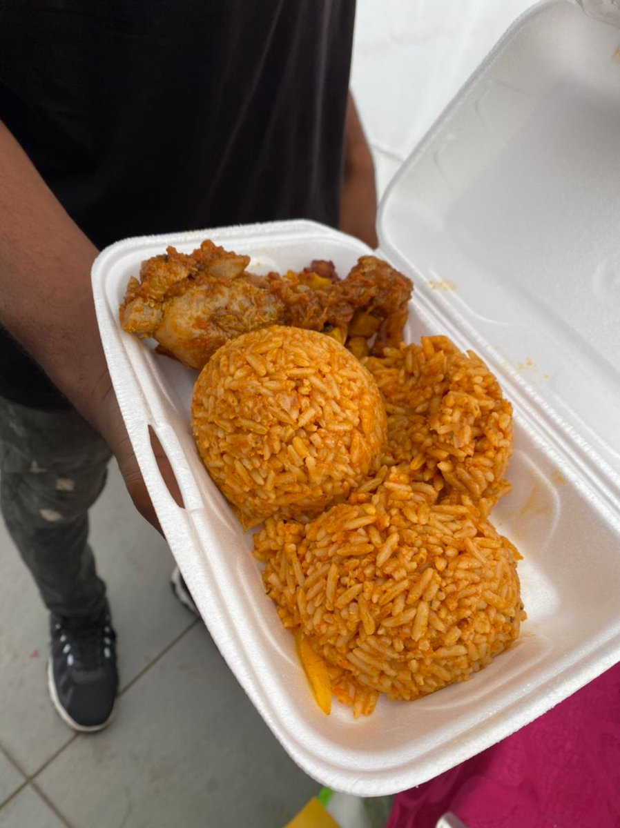 adyvafoods's tweet photo. Good morning, everyone.

Please, I have 30 packs of Jollof rice and chicken/Turkey for sale.

I'm selling at 1,500 instead of 2,500.

Please, RT🙏🏿🙏🏿🙏🏿 I can't finish 30 packs alone🙏🏿 https://t.co/RjbnniYpxA