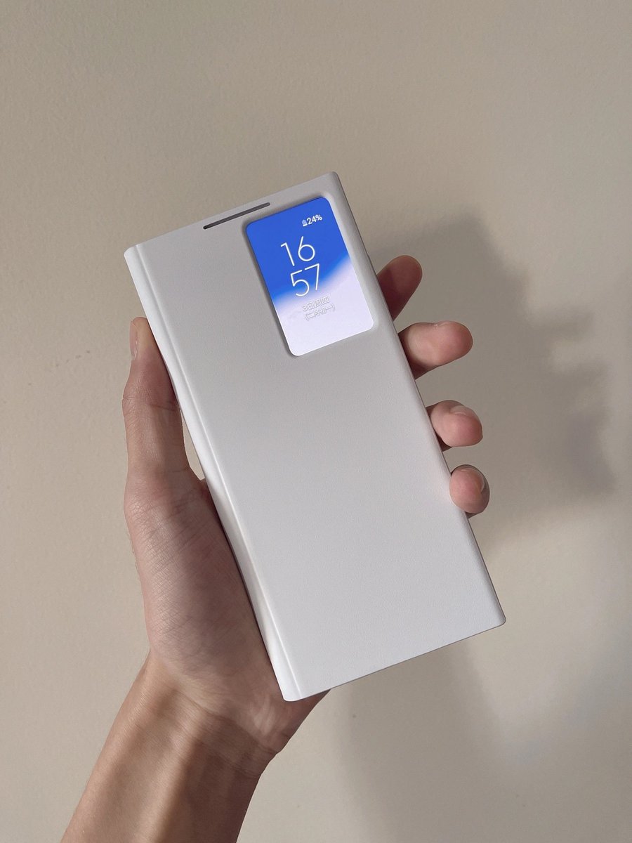 tech_waar_'s tweet image. Samsung Galaxy S22 Ultra Looks Awesome in this Case 😍😍😍