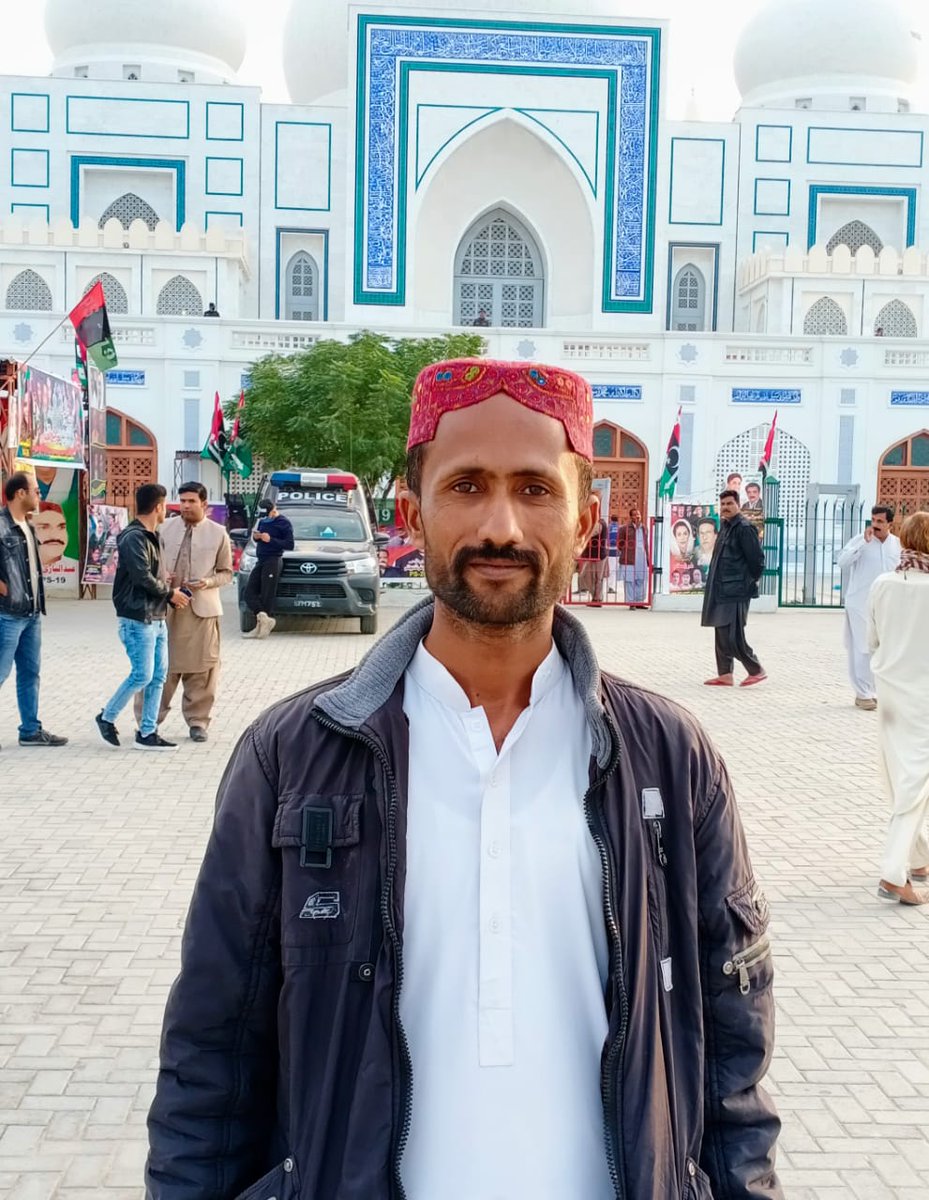 Shahidk55985717's tweet image. Happy birthday Manny many happy returns of the day. @AnwarBulediPPP  Happy birthday💙💙🎉🎉🥳🥳

#AwamiMarch 
#AwamiMarach 
#AwamiMarchIslamabad 
#PPPLongMarch