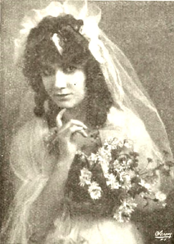 analgesicsleep's tweet photo. “Frankenstein” (1910) leading lady, actress and screenwriter Mary Fuller #SilentFlickerSunday #Frankenstein #MaryFuller #SilentFilm https://t.co/S1LQ45NrgK