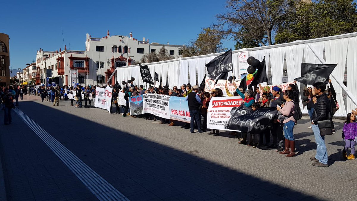 Codepue2's tweet photo. A días del cambio, villorrios rurales con viva esperanza Ley Franjas Transmisión Eléctrica SÍ se aplique a Pycto.Kimal-Lo Aguirre ! @gabrielboric @claudiohuepe @camila_vallejo Prevengamos Abusos,Caos,Muertes de Pycto.CardonesPolpaico ISA Interchile @UDPDerecho @SlvmoslaCampana https://t.co/EJsWTrCcih