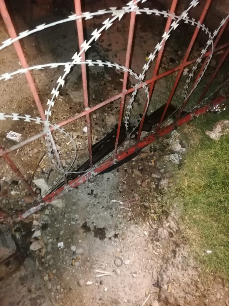 _ArriveAlive's tweet photo. Seven suspects arrested after robbery spree  https://t.co/QMSUfDVWPR 

#ArriveAlive #RobberySpree @SAPoliceService https://t.co/UveVzlCEfD