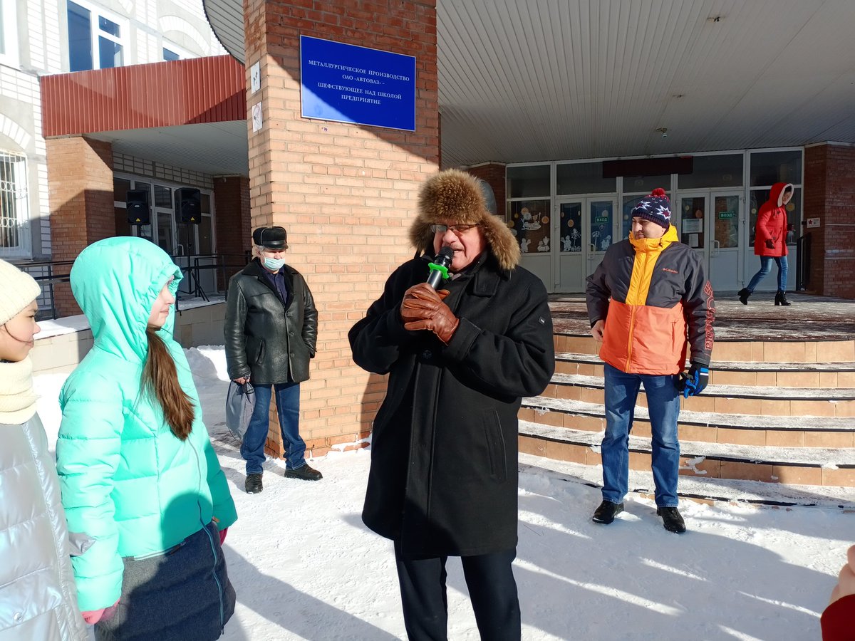 Русские народные мелодии, пляски и хороводы, игры и забавы сегодня во дворе #мбушкола93, мы празднуем МАСЛЕНИЦУ! 
БОЛЬШОЕ ДЕЛО встречать весну  дружной командой учеников, родителей,  учителей,  друзей #планеты93  и ДЕЛАТЬ это ярко,  весело,  КЛАССНО!!!
#мбушкола93 #планета93