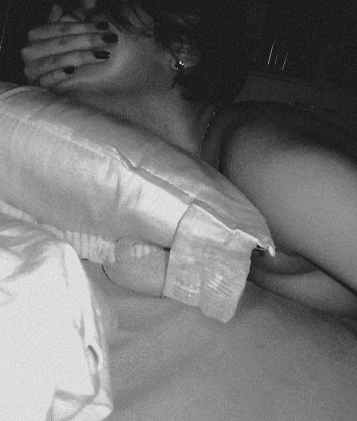 SugoiChan12's tweet photo. Tabela de preços no perfil <3 #nsfw #ns #Packs #PacksPremium #pack #pack18 #nsfw18 https://t.co/4qGWzuPJvS