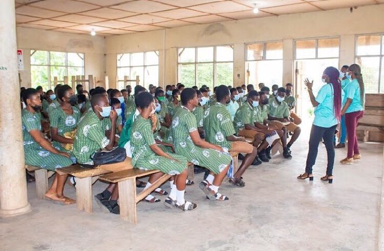 aid_edu's tweet photo. Students of Denyaseman Catholic Senior High were not left out in the effort being made by @aid_edu in helping young people make informed choices and decisions in life.
#aideducationfoundation
#2021projects
#mentorship
#inclusiveness
#accessingqualityeducation
#impactingknowledge https://t.co/o2QaezDwSR
