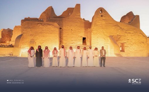 شعبةالهندسة المدنيةبالهيئة السعودية للمهندسين تزور هيئة تطوير #بوابة_الدرعية وتستكشف البدائع المعمارية والهندسية في #حي_الطريف في الدرعية.