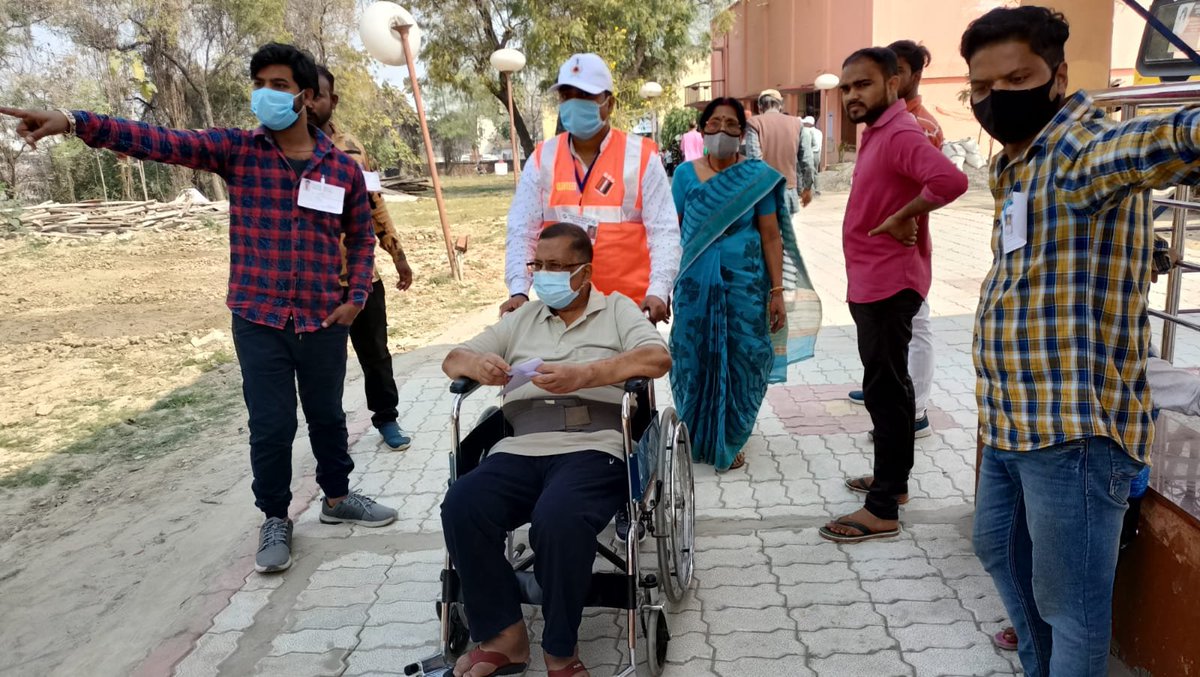 deo_varanasi's tweet photo. @ceoup @ECISVEEP @SpokespersonECI #VaranasiVoting #DeshKaMahaTyohar #AssemblyElections2022
#विधानसभाचुनाव2022
#GoVote
#GoVoteUP_Phase7 https://t.co/2JMXHa4dTX
