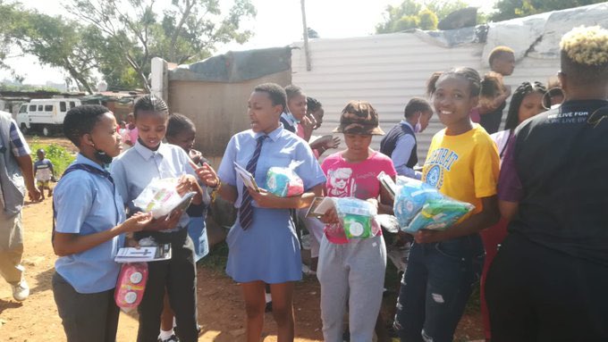 thepadrun's tweet photo. Thank you for your continued donations. We were able to distribute in Crosby, Joe Slovo Park through @Mandi3107
Please keep the donations coming! #ThePadRun https://t.co/rULIw4TpI7