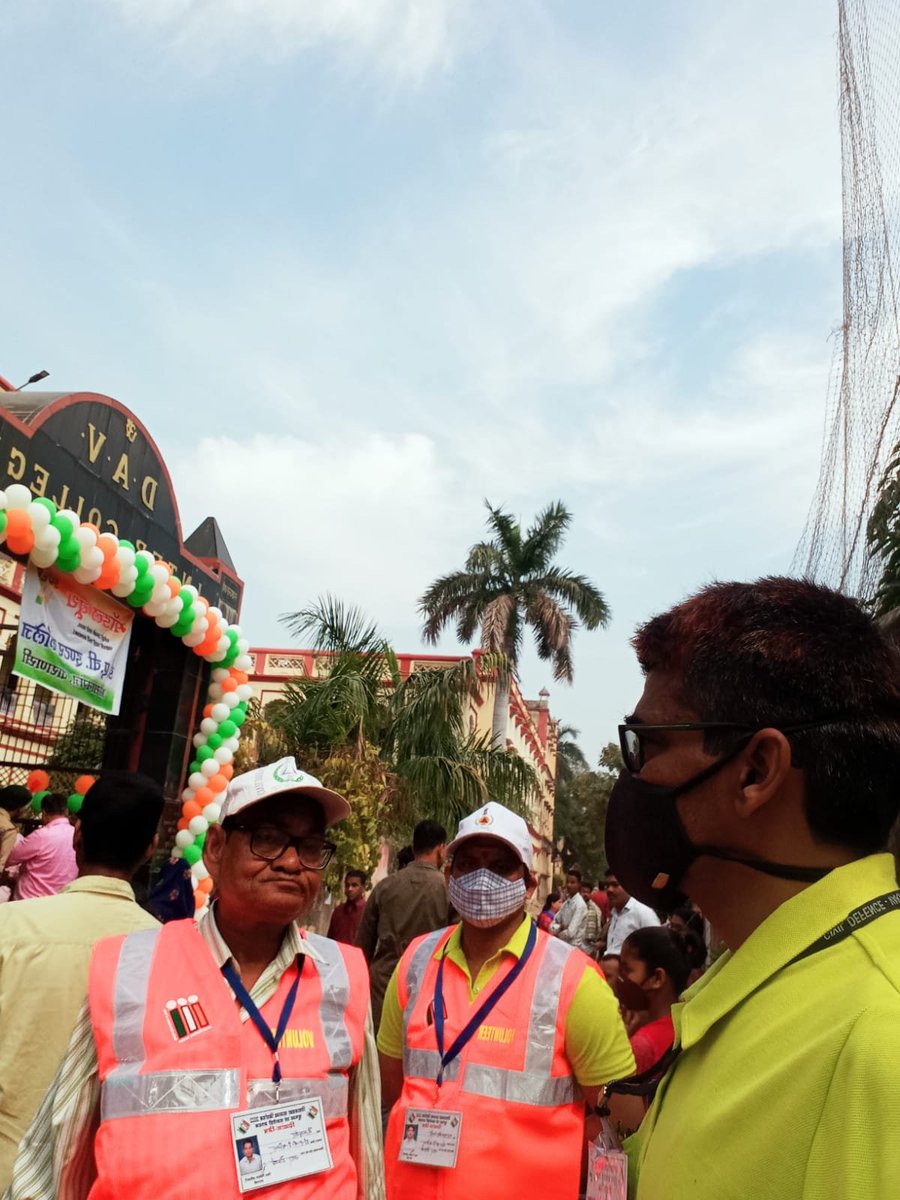 deo_varanasi's tweet photo. @ceoup @ECISVEEP @SpokespersonECI #VaranasiVoting #DeshKaMahaTyohar #AssemblyElections2022
#विधानसभाचुनाव2022
#GoVote
#GoVoteUP_Phase7 https://t.co/049o85SBDt