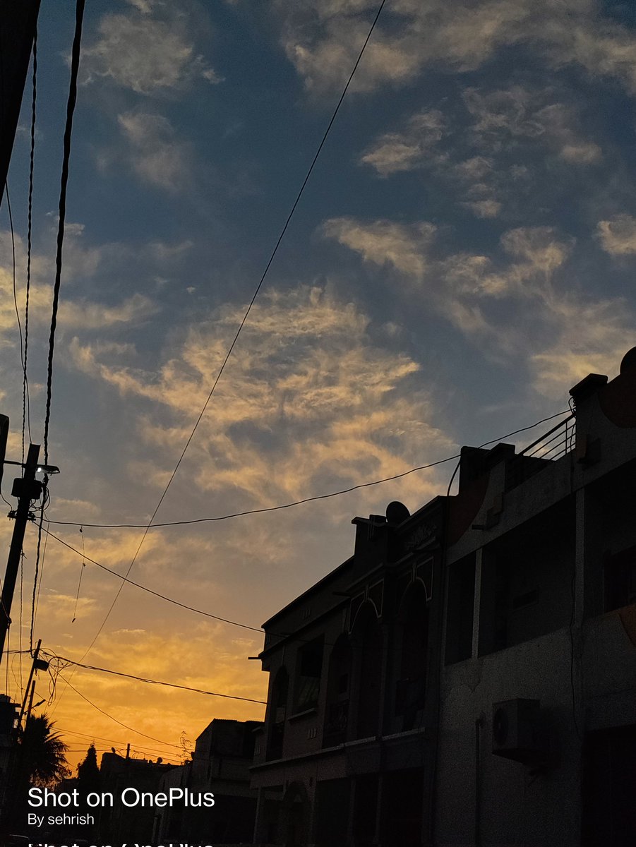 Sehrishk12's tweet photo. Sunrise 🌄 https://t.co/uLIx1AFGoR
