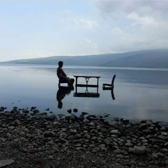 emreakan4's tweet image. Çıldır Gölü Yalnızlık Huzur Sessizlik
"YaInızIık,insanın çevresinde insan oImaması demek değiIdir. İnsan, kendisinin önemsediği şeyIeri başkaIarına uIaştıramadığı ya da başkaIarının oIanaksız buIduğu bazı görüşIere sahip oIduğu zaman, kendisini yaInız hisseder"
CarI Gustav Jung