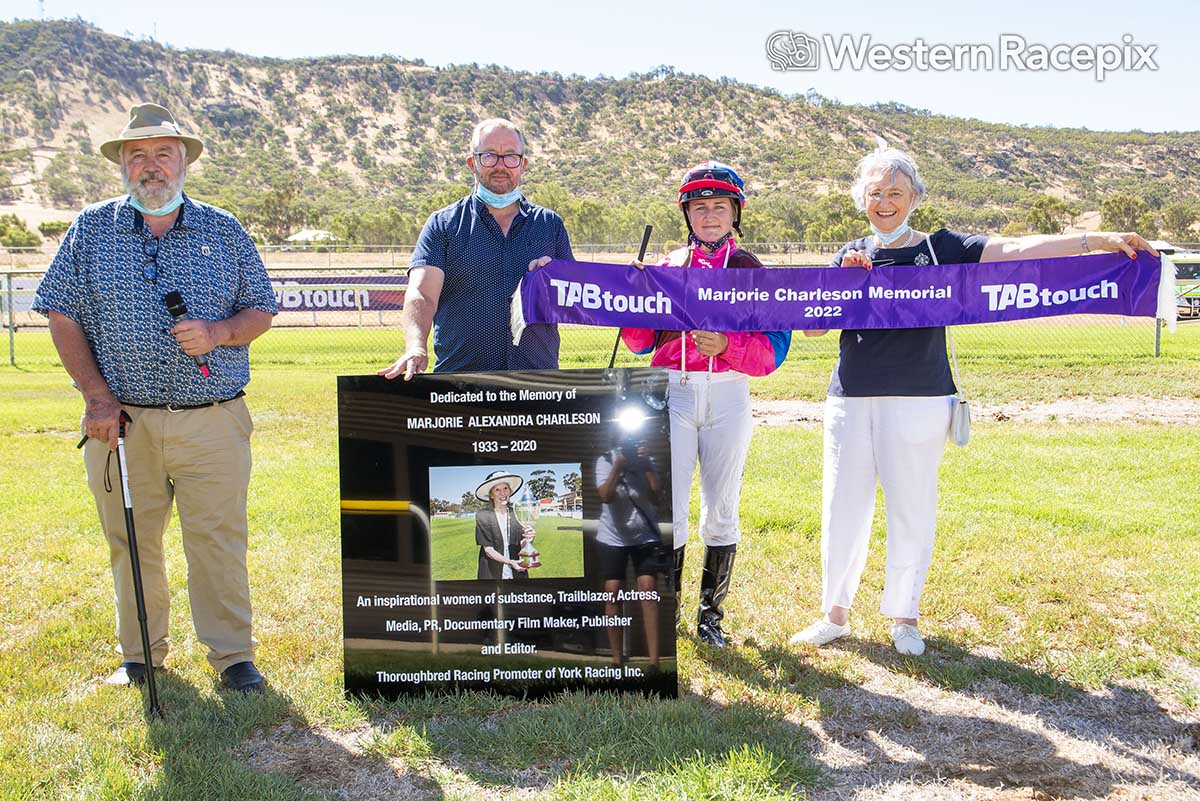 WesternRacepix's tweet photo. STUMBLE - 2022 Marjorie Charleson Tiara Handicap  #WesternRacepix #RoseOfYorkDay 

More 📸 https://t.co/XhRFkjHRjP https://t.co/hke8GZXceA