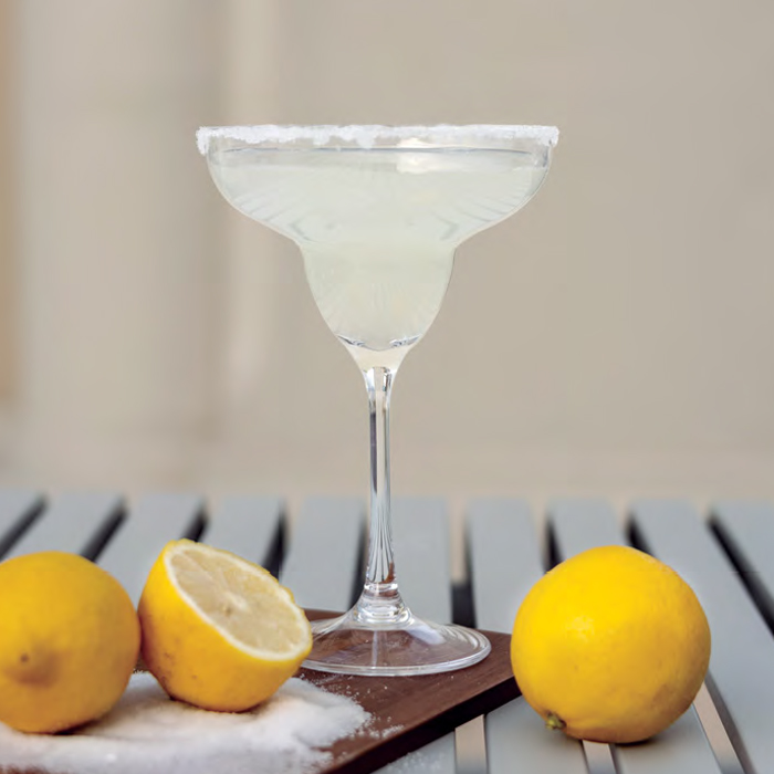 La colección #Exclusive de #Stor es una colección de #vasos 🥃 y #copas 🍷 de gran calidad. Cuentan con un diseño actual y atrevido, dirigidos a crear un ambiente de ocio relajado y divertido 🥂 ¡Descúbrelas! dlasl.es/es/wp-content/…