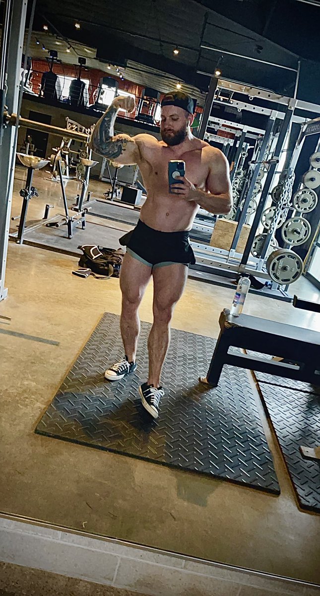 KylerErwine's tweet photo. 2022. A year of growth for me. This train ain’t stoppin. https://t.co/OS9NVYxOID
