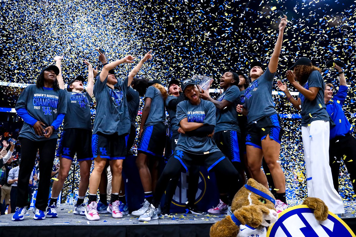 KentuckyWBB's tweet photo. Yeah, that happened. 😺

#CommitToIt x #SECChamps https://t.co/daFmtXLbB5