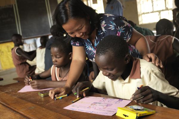 FootprintUganda's tweet photo. Make a difference in the lives of community children by volunteering as a teacher.
Through education, lives can be transformed. 
For more information, visit our website.
https://t.co/gY0L64U1hx
#VolunteersProgramme
#volunteerwithus
#impactlives
#sdg4qualityeducation
photo by VOS https://t.co/2dQSUT0eZw