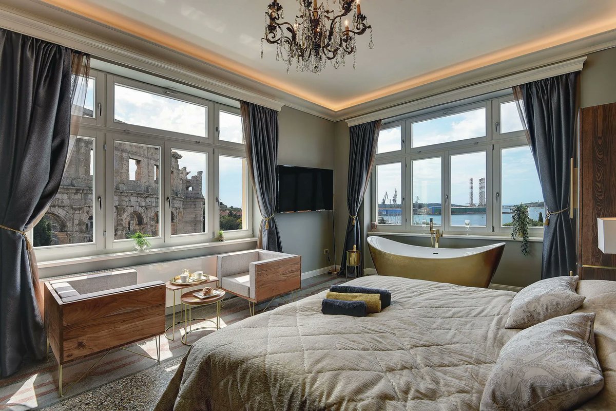LuxuryPula's tweet photo. Best apartment view in pula! Book your Luxury stay today. https://t.co/WNfX4Z55qt 
#pula #stayinpula #luxurypula #holiday #weekend #citytrip #arena https://t.co/bFQgaYh9VL