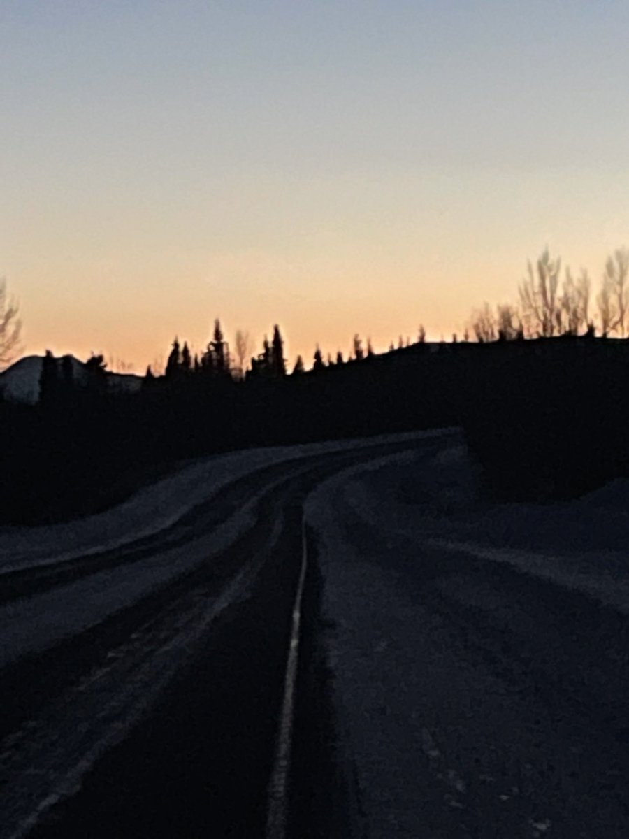 carlsnider's tweet photo. Went for a ride this evening. Days are truly getting longer! Took these pictures at 7:35AST.

#alaskaishome
#madeforalaska
#boldlygo
#shootforthemoon
#longerdays https://t.co/ONrvZ6phcA
