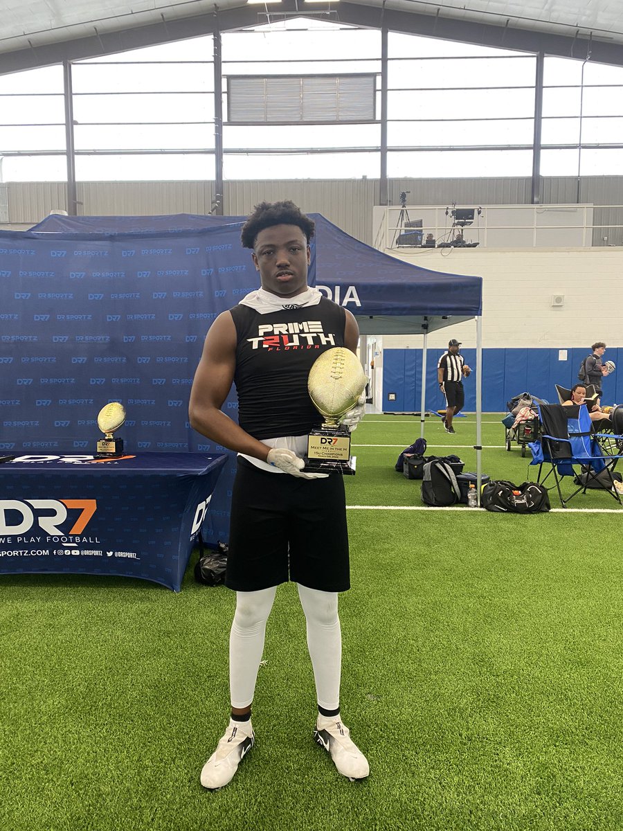 SJ19_19SJ's tweet photo. Proud of my son and his 7v7 Team. This is a talented group of young men across the board. Meet in the “H” 7v7 15U Champs 🏆 #PrimeTruth15U #rememberthesefaces https://t.co/LMS9D9PTT6