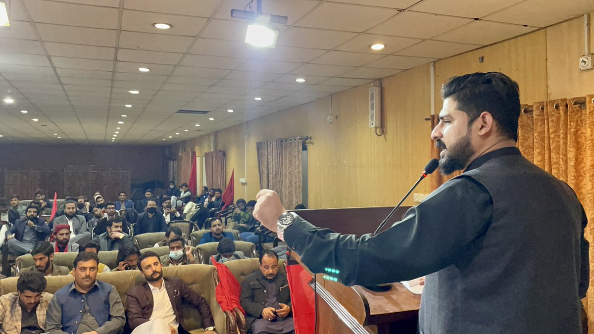 AamirInqlabi's tweet image. نیشنل پریس کلب اسلام آباد 
طلبہ یونین بحالی اور عوامی مارچ کی موبالائزیشن کے حوالے سے منعقدہ ریلی اور پروگرام سے بطور میزبان،صدر تقریب اظہار خیال کرتے ہوئے 🚩
انشاللہ چیرمین پیپلزپارٹی @BBhuttoZardari کا تاریخی استقبال کریں گے
@AseefaBZ @KasimGillani @JunaidSaleemJD 
#AwamiMarach