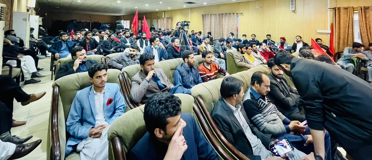 AamirInqlabi's tweet image. نیشنل پریس کلب اسلام آباد 
طلبہ یونین بحالی اور عوامی مارچ کی موبالائزیشن کے حوالے سے منعقدہ ریلی اور پروگرام سے بطور میزبان،صدر تقریب اظہار خیال کرتے ہوئے 🚩
انشاللہ چیرمین پیپلزپارٹی @BBhuttoZardari کا تاریخی استقبال کریں گے
@AseefaBZ @KasimGillani @JunaidSaleemJD 
#AwamiMarach