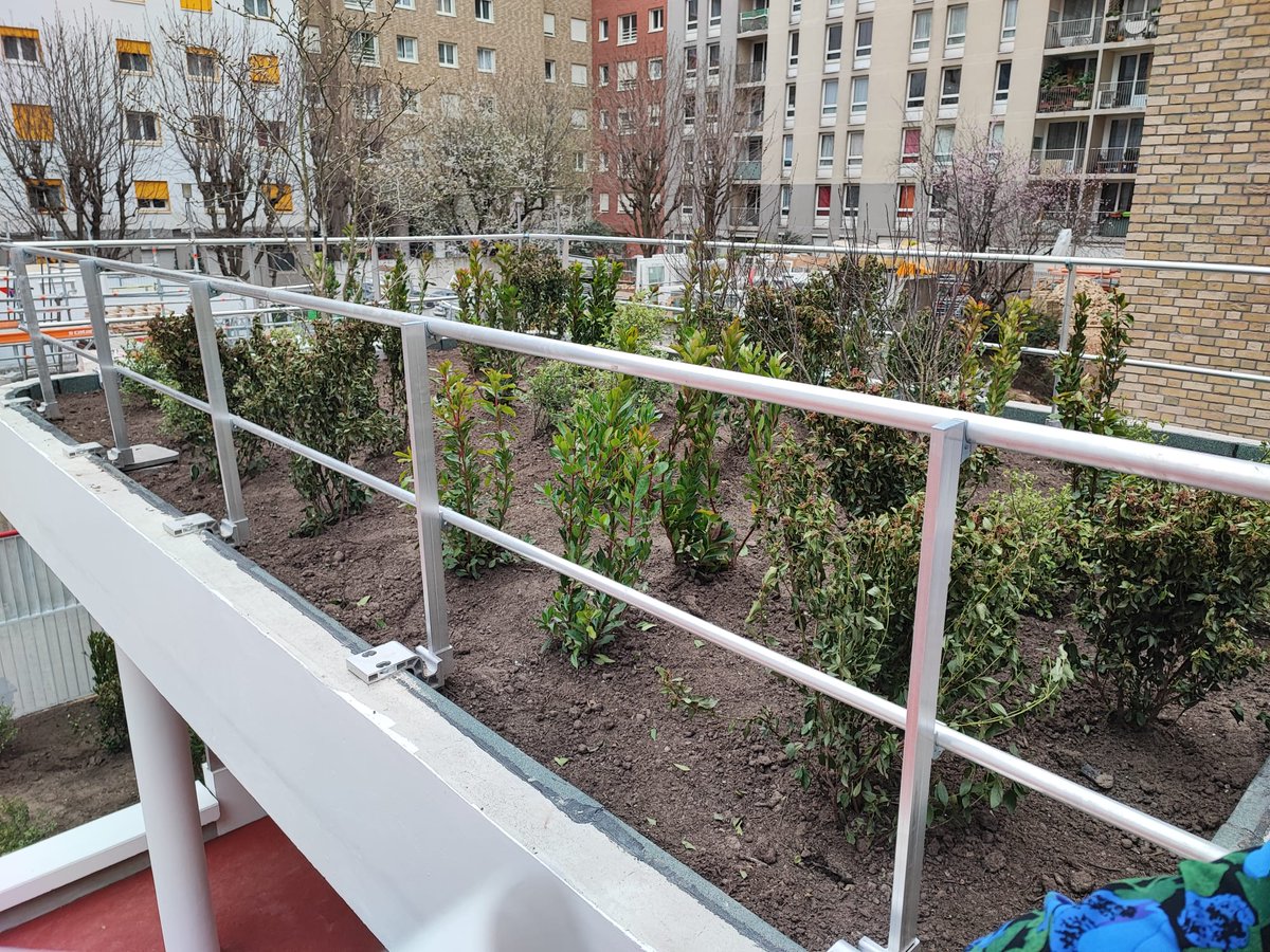 Visite avec @carine_petit avant l'ouverture de la très belle crèche Bardinet rénovée, en collaboration avec le bailleur social <a href="/CDC_Habitat/">Groupe CDC Habitat</a> dans le cadre de la réhabilitation plan climat de l'ensemble Alésia-Didot-Bardinet-Jacquier