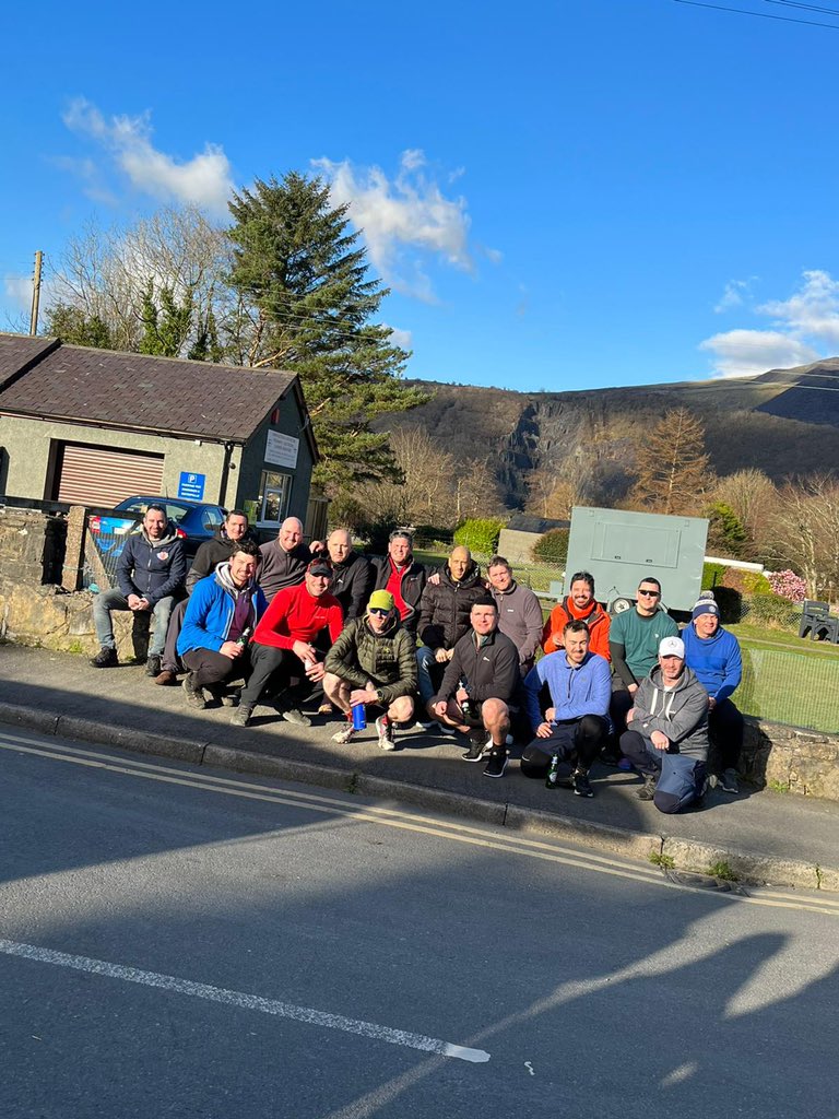 TheSignature_'s tweet photo. A HUGE effort by our director Steven &amp; the boys for completing the 3 peak challenge to raise much needed funds for his brother Gary for vital cancer treatment that is not available on the NHS…

https://t.co/GSuiGnCVGJ

@GlassNewsmag @BBCTheOneShow https://t.co/9u86uLVo8b