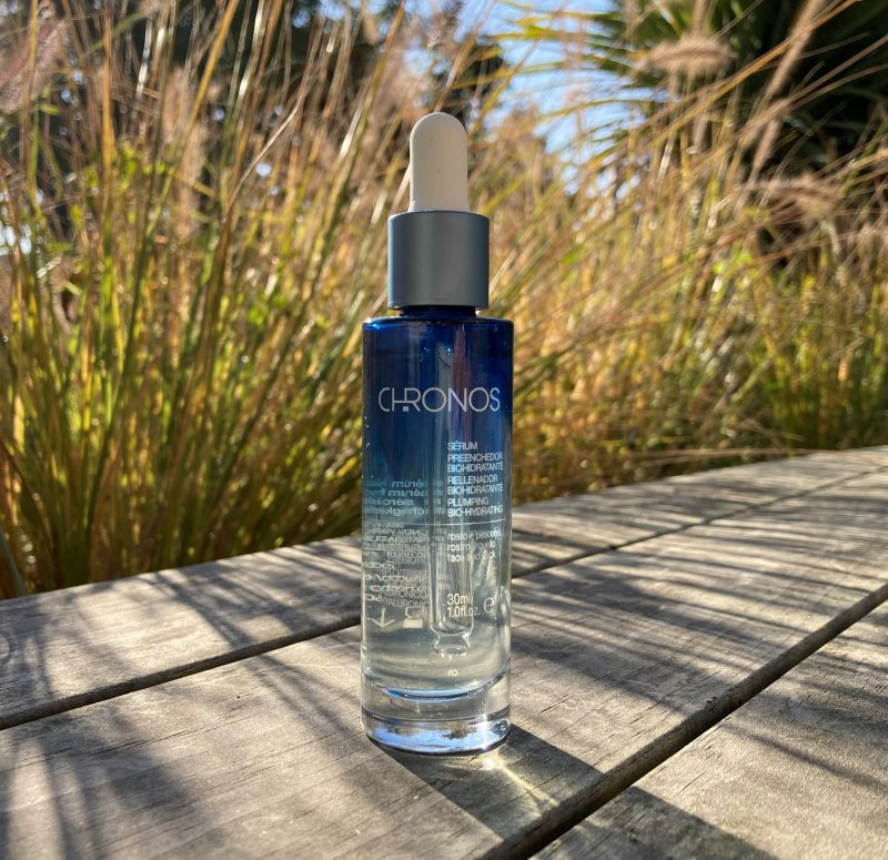 À TESTER 📝 LE SÉRUM HYDRATANT &amp; REPULPANT CHRONOS DE NATURA 💦⁠
Ce sérum à la texture "eau" hydrate toutes les couches de la peau de manière immédiate, progressive et durable, pour combler les rides et ridules et repulper la peau.⁠
Pour vous inscrire 👉 bit.ly/3sLnjC9